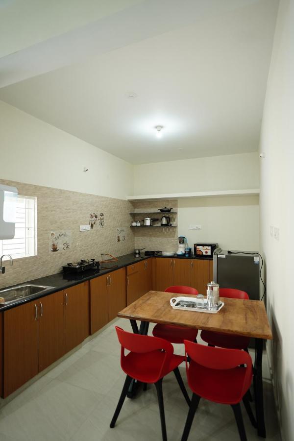 Castle Suites By Haven Homes, Kempegowda International Airport Road Бангалор Экстерьер фото
